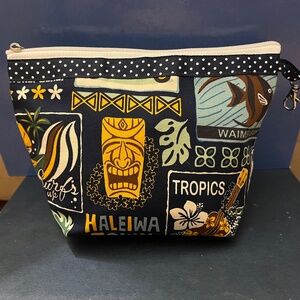 NWOT Hawaiian print cosmetic bag travel pouch